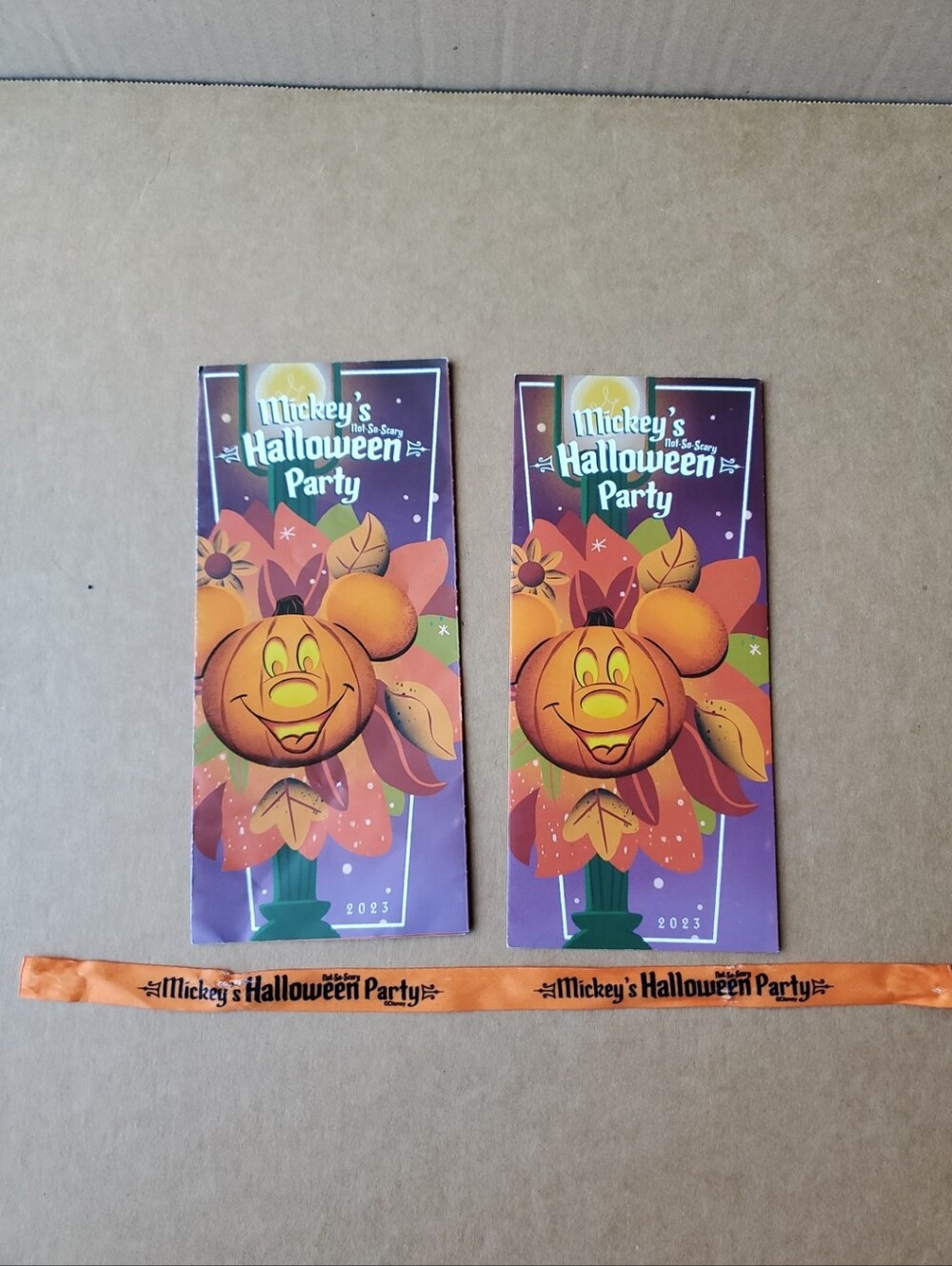 Walt Disney World 2023 Mickey’s Not So Scary Halloween Party Park Map, Wristband